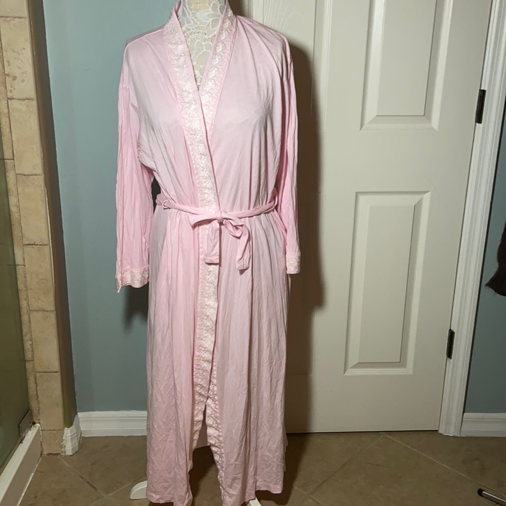COPY - EILEEN WEST Embroidered Belted Robe Pink